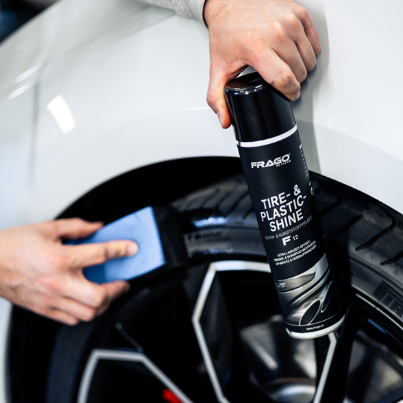 F12 Tire/Plastic Shine - Reifen/Kunststofftiefenpflege